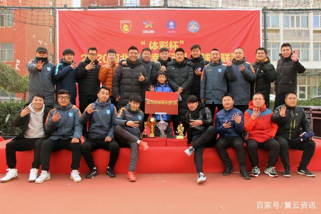 詹姆斯：我加入了家乡两家高尔夫俱乐部会员 因小时候没机会接触